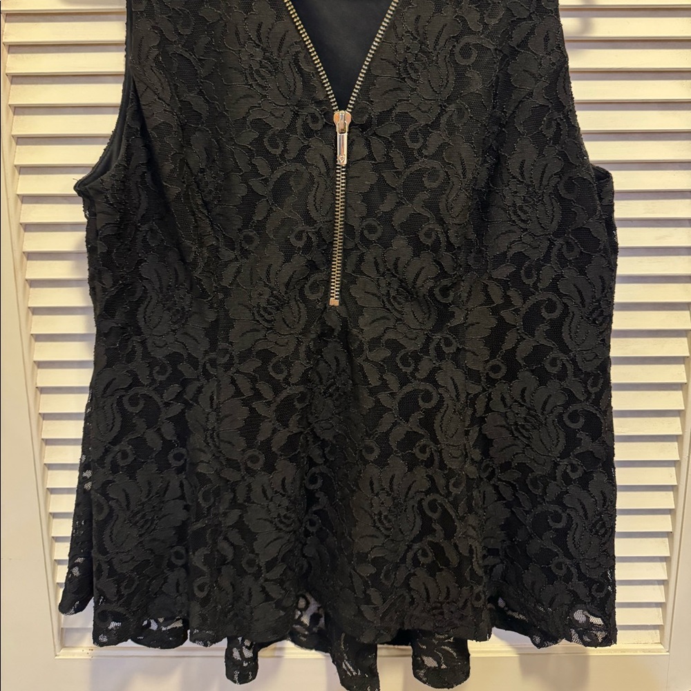Thalia lace zip up peplum top